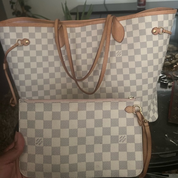 COPY - AUTHENTIC Louis Vuitton neverfull gm pouch not included - Picture 1 of 1